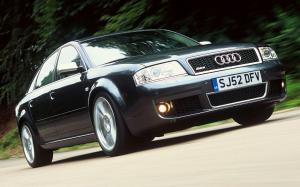 Audi RS6 Sedan 2002 года (UK)